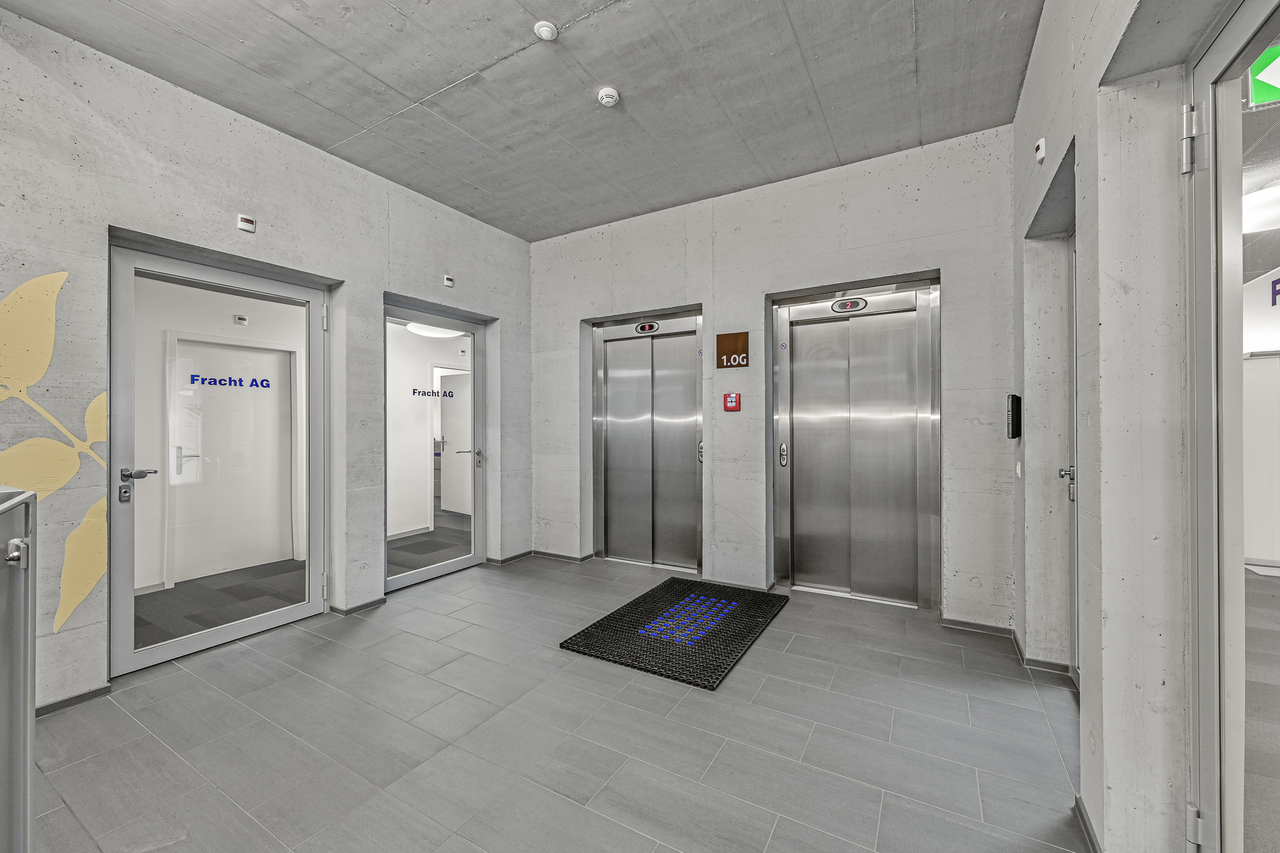 912m² bureau