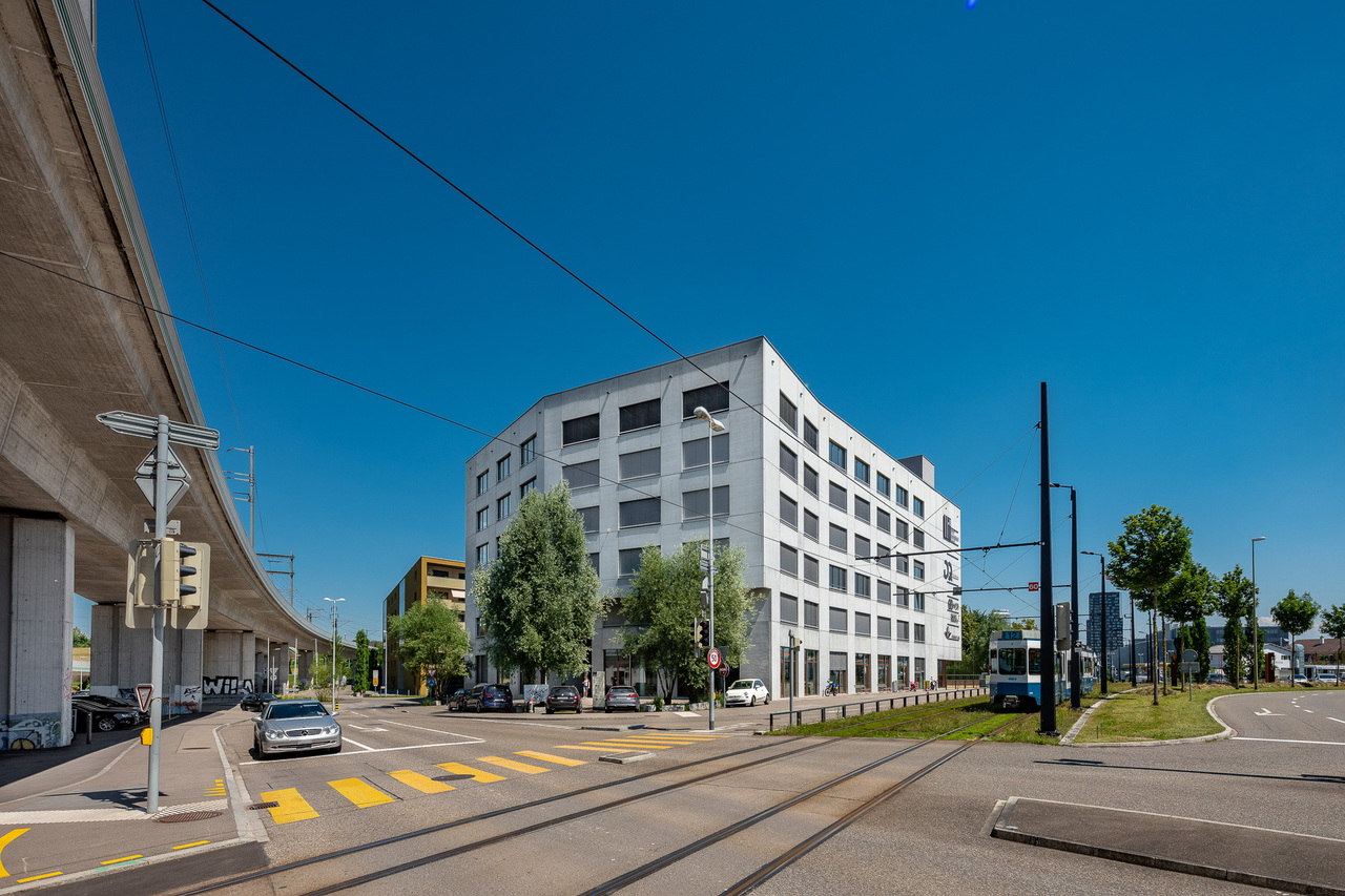 912m² bureau