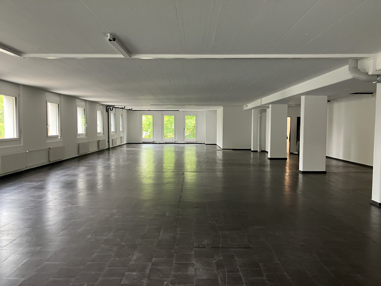 323m² commerciale
