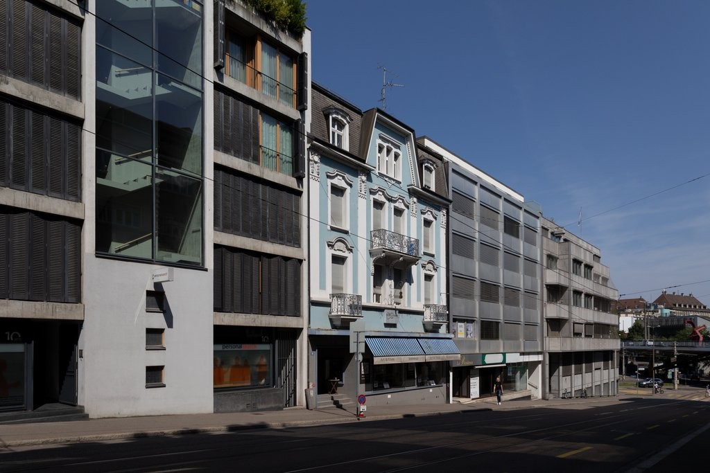 64m² office