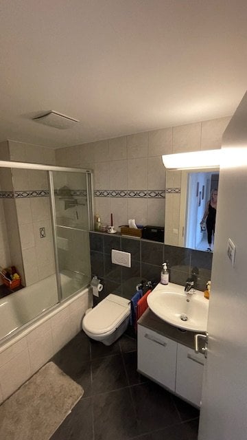1 room single room