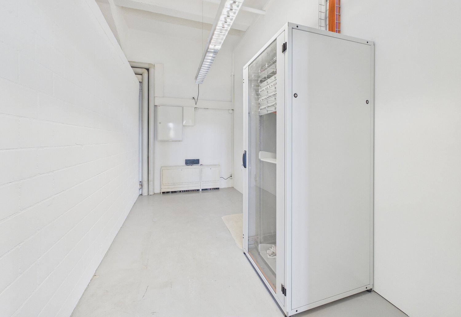 238m² office