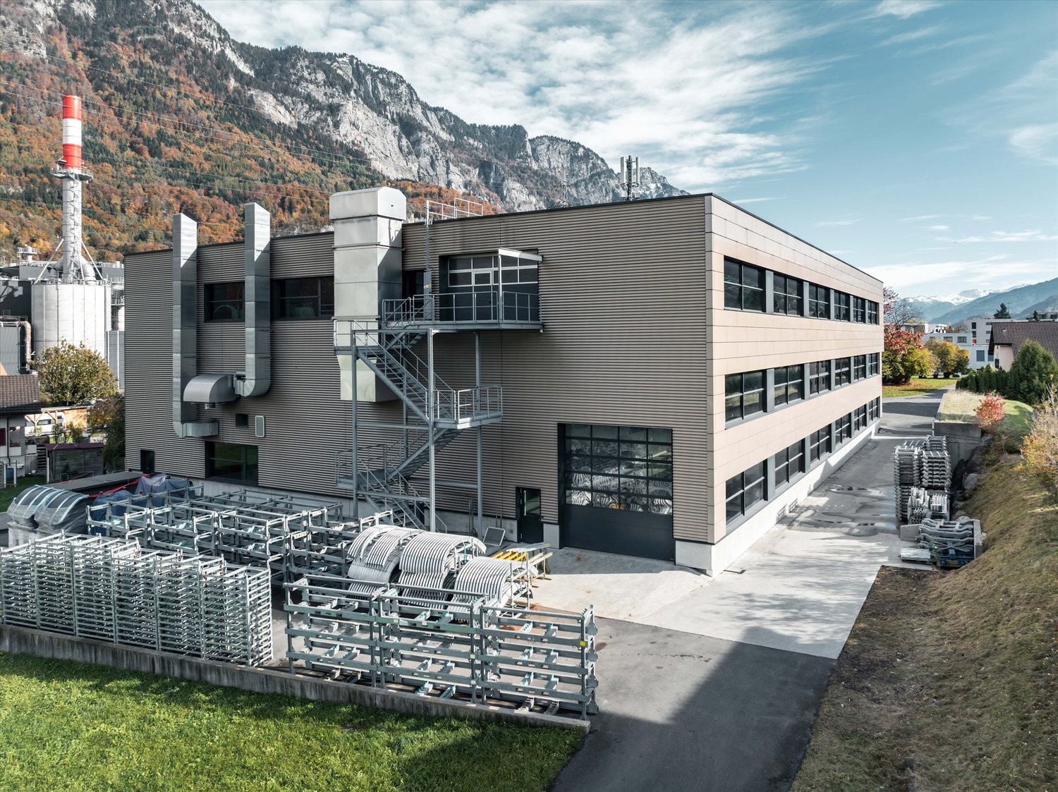 5100m² storage room