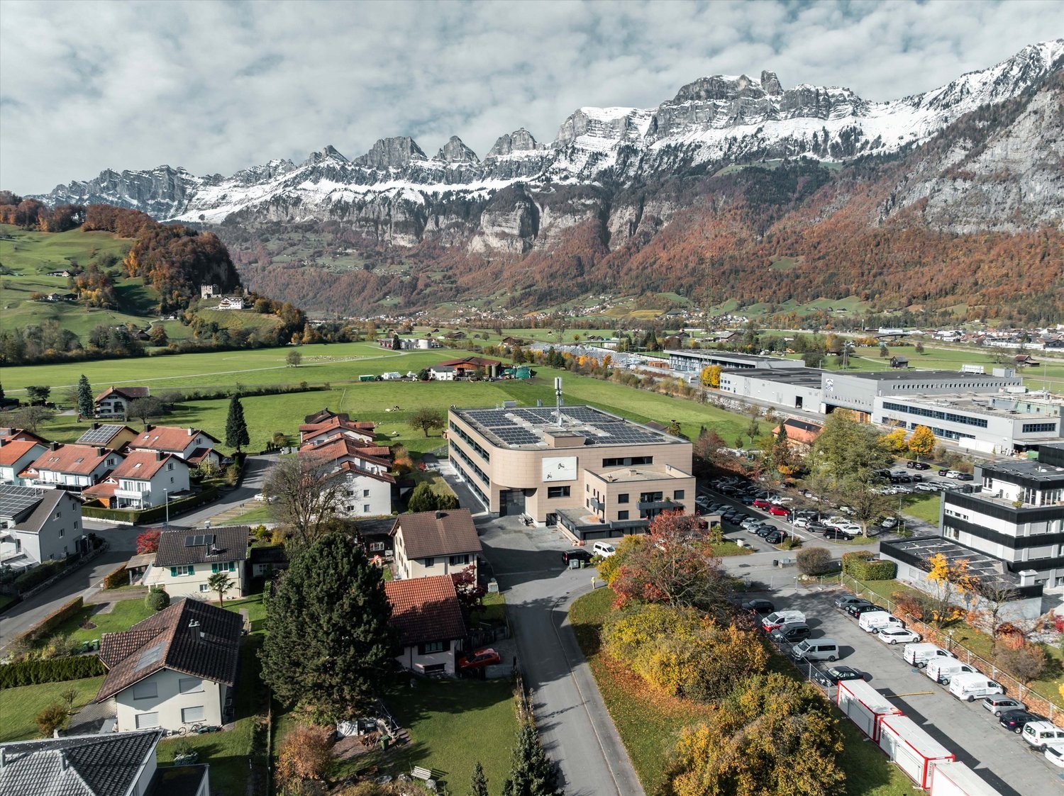 5100m² storage room