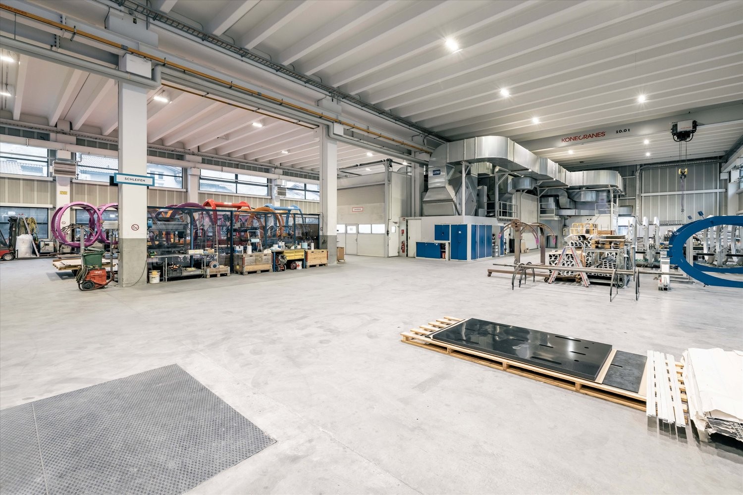 5100m² storage room