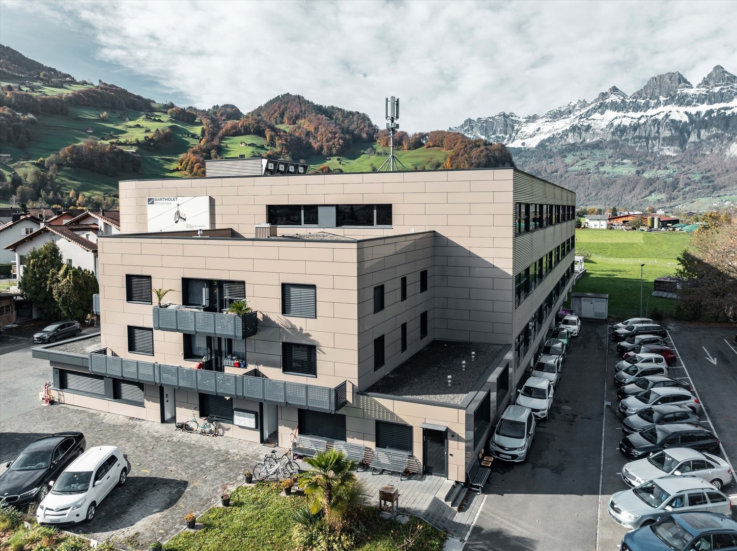 5100m² storage room