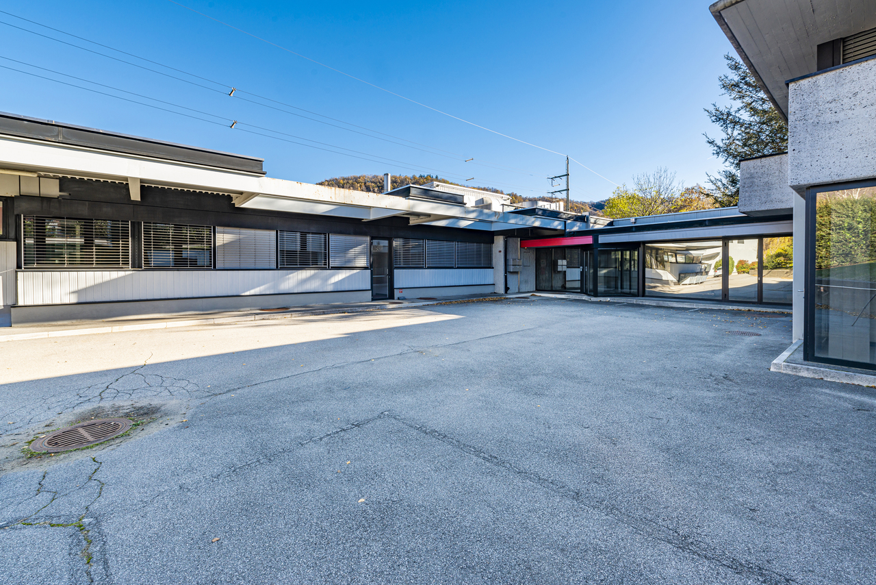 4000m² commercial