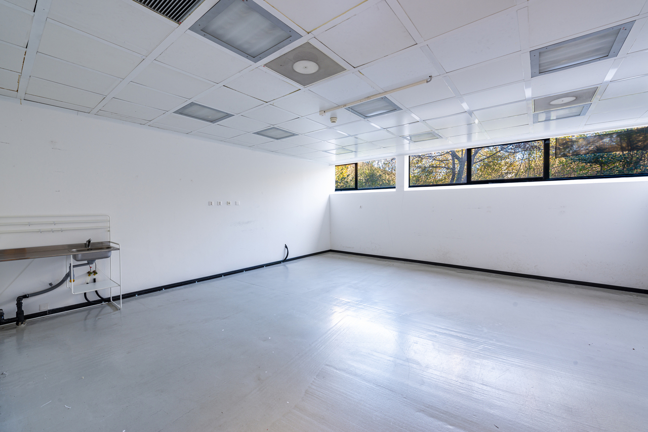 4000m² commercial