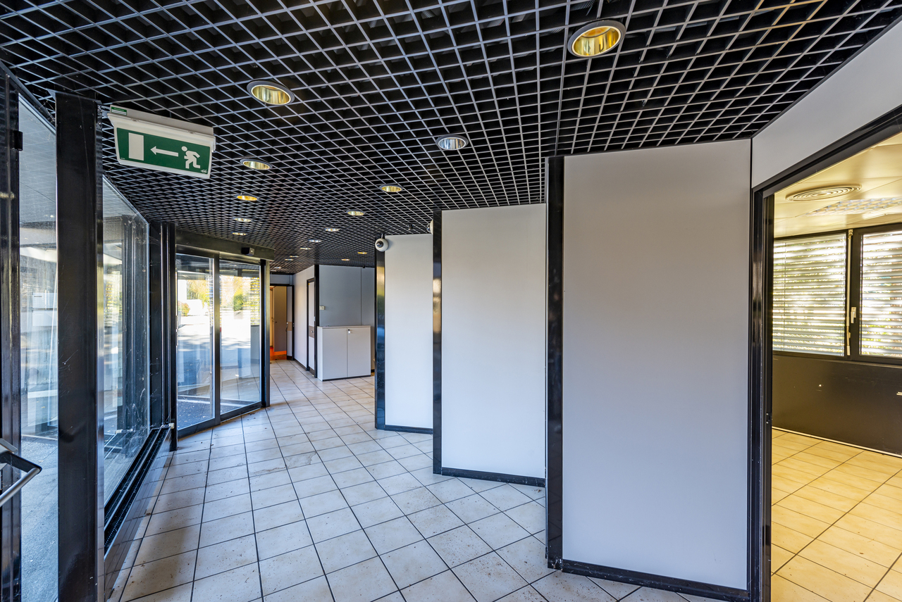 4000m² commercial