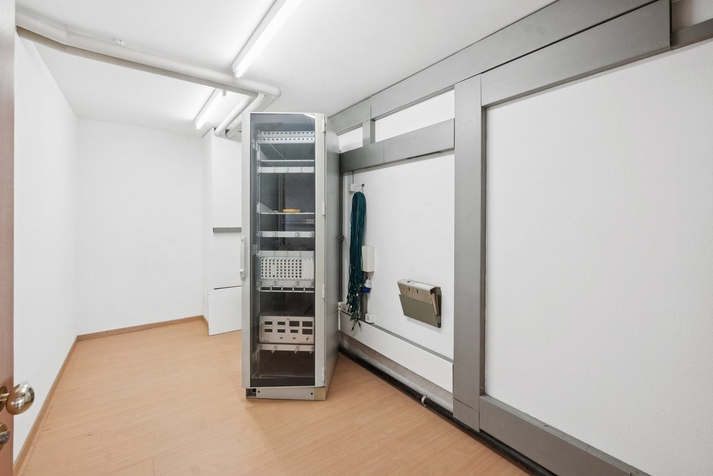 95m² de bureau