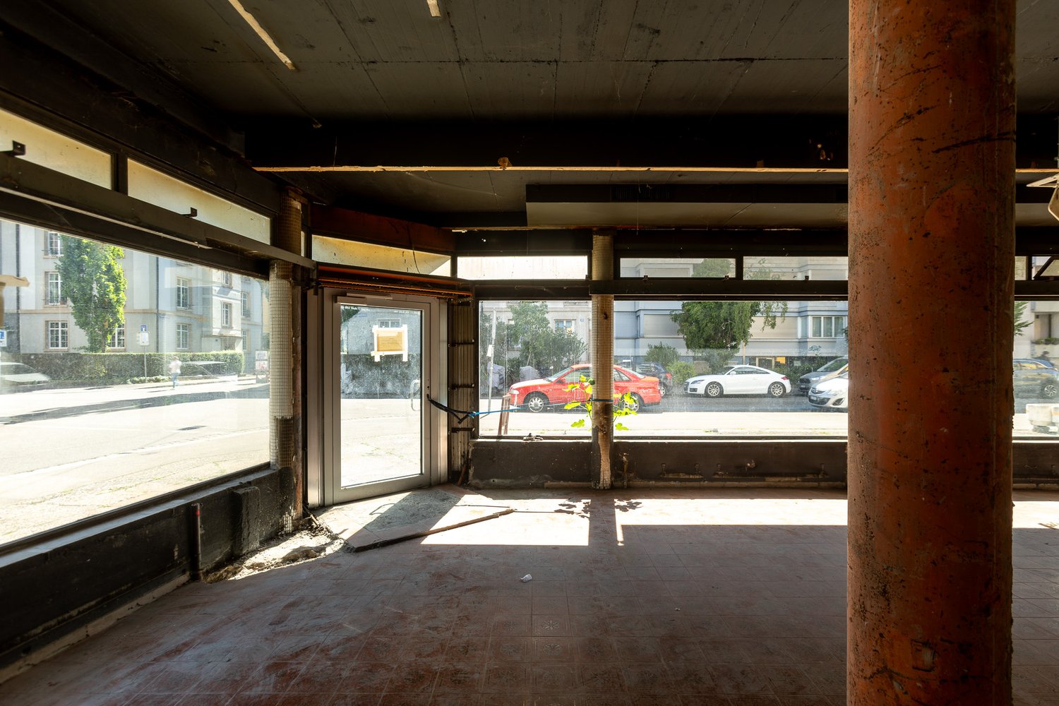 140m² office