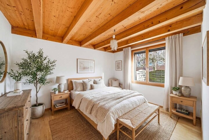 8 ½ rooms single house