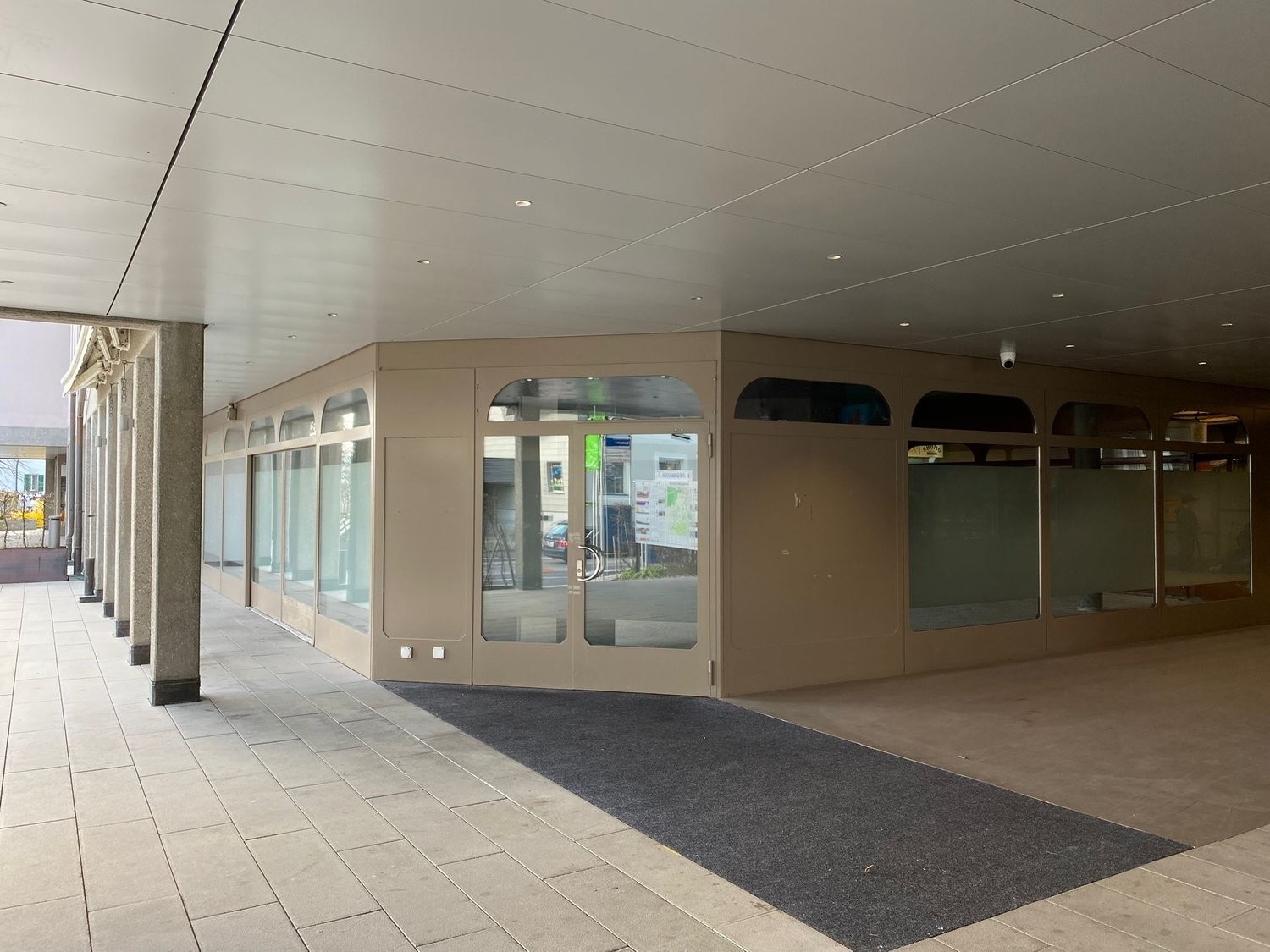 154m² commercial