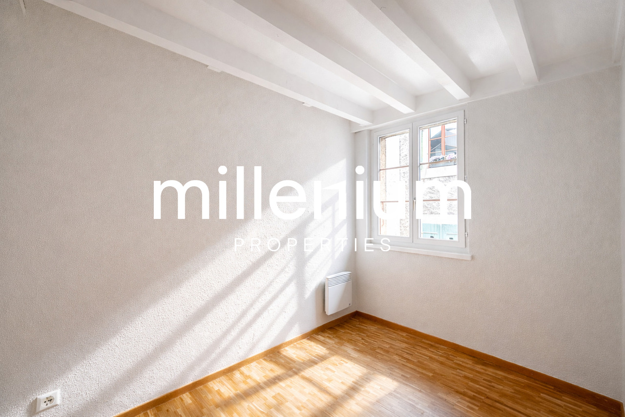 6 rooms apartment