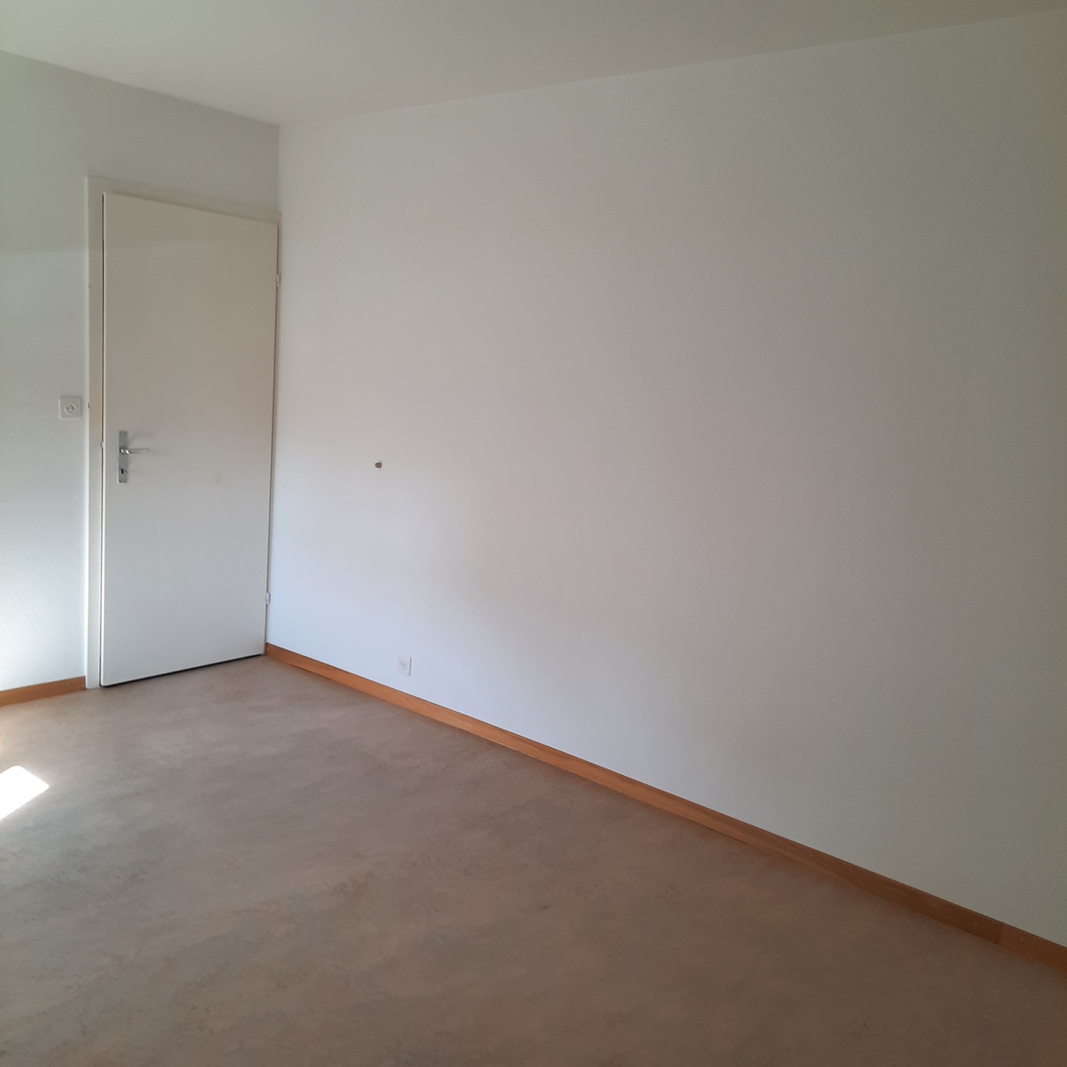 Chambre dans un appartement partagé