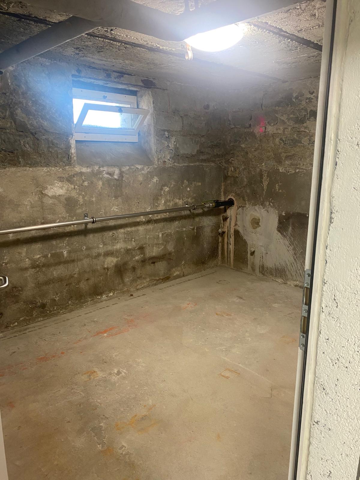 Cellar compartment