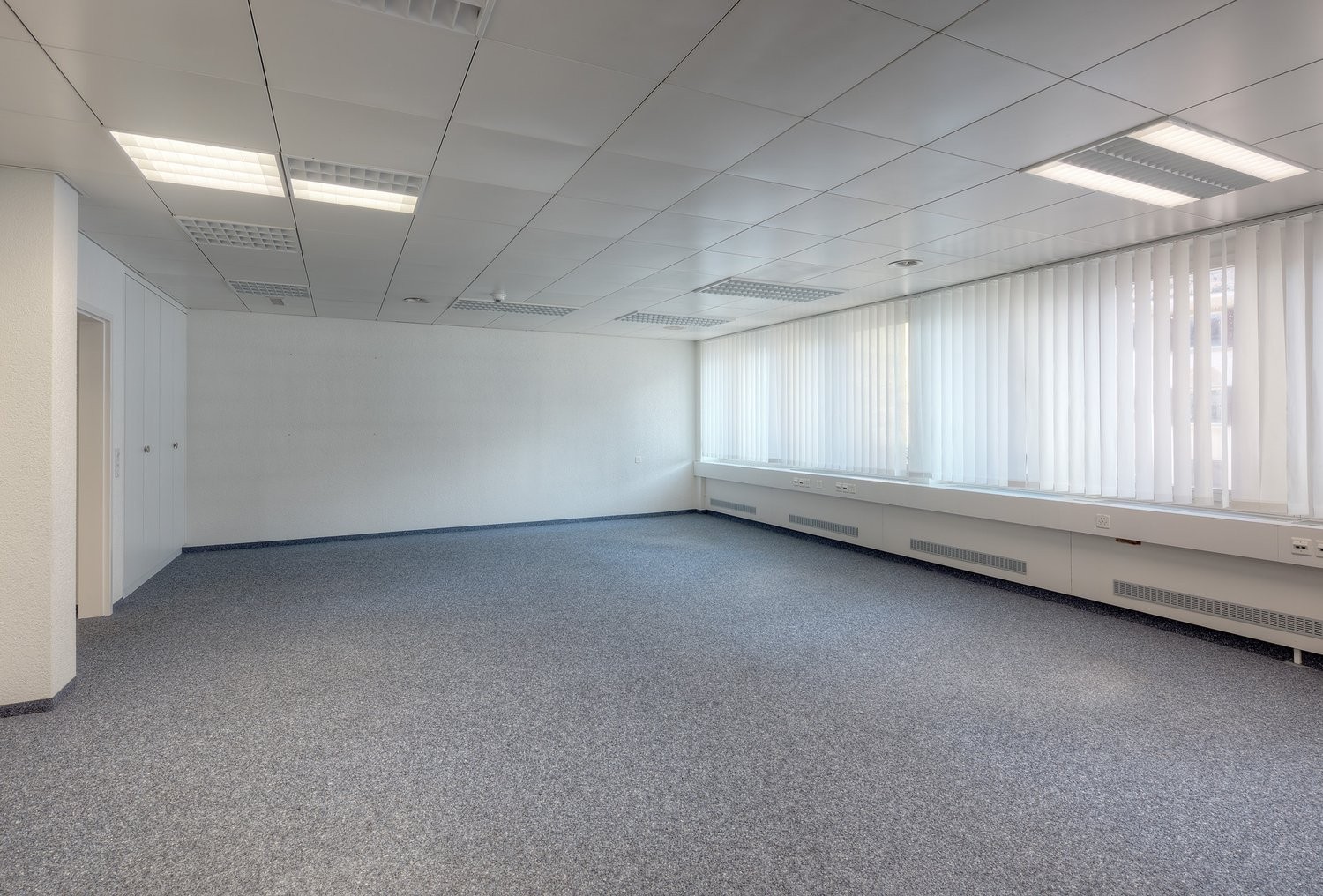 402m² office