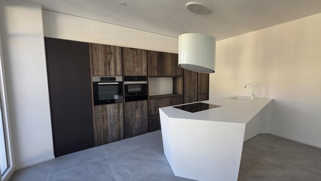 5 rooms apartment