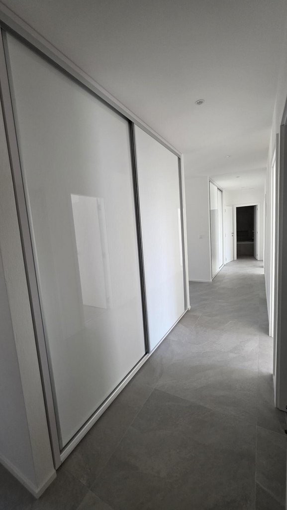 5 rooms apartment