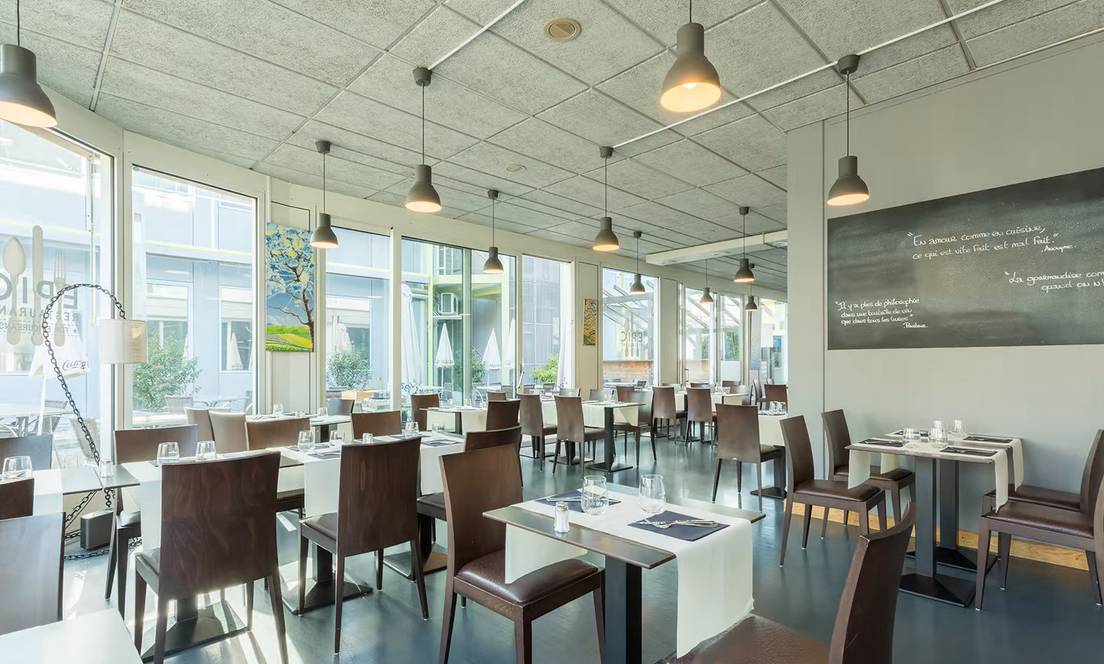 552m² commercial