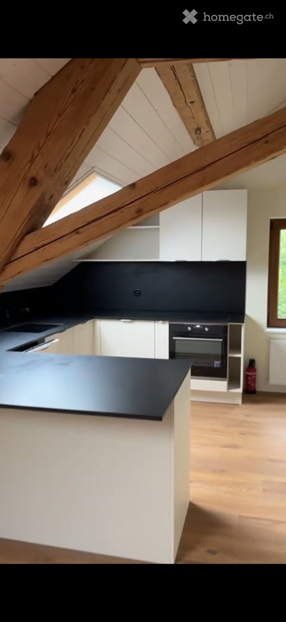 5 rooms apartment