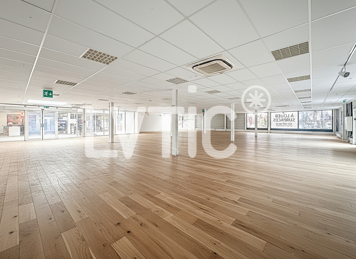 negozio di 1665m²