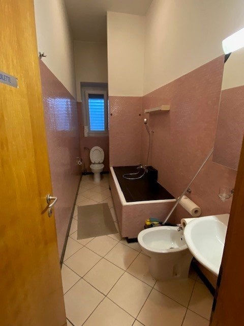 1 room single room