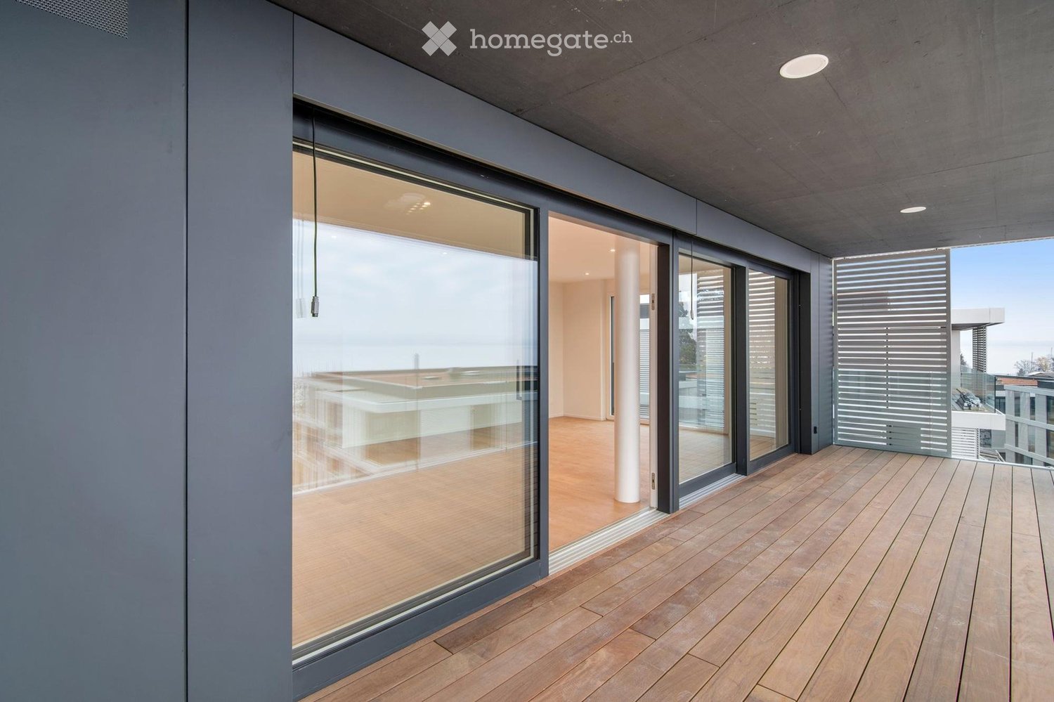 5 rooms apartment
