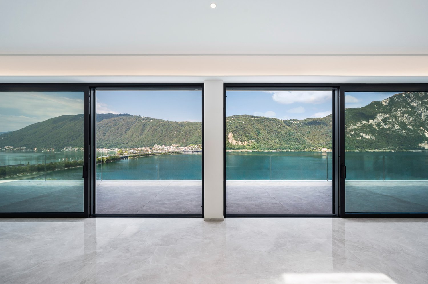 5 rooms apartment