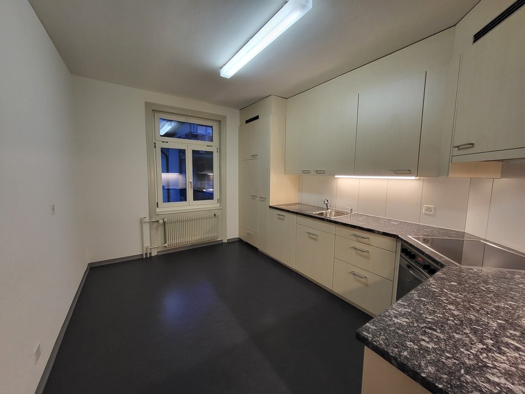 5 rooms apartment