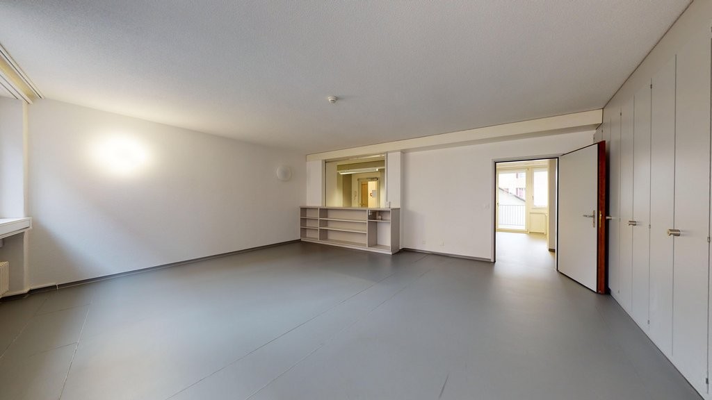 147m² office