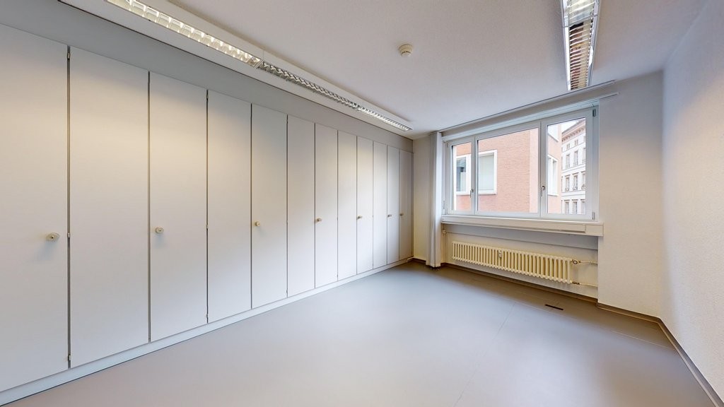 147m² office