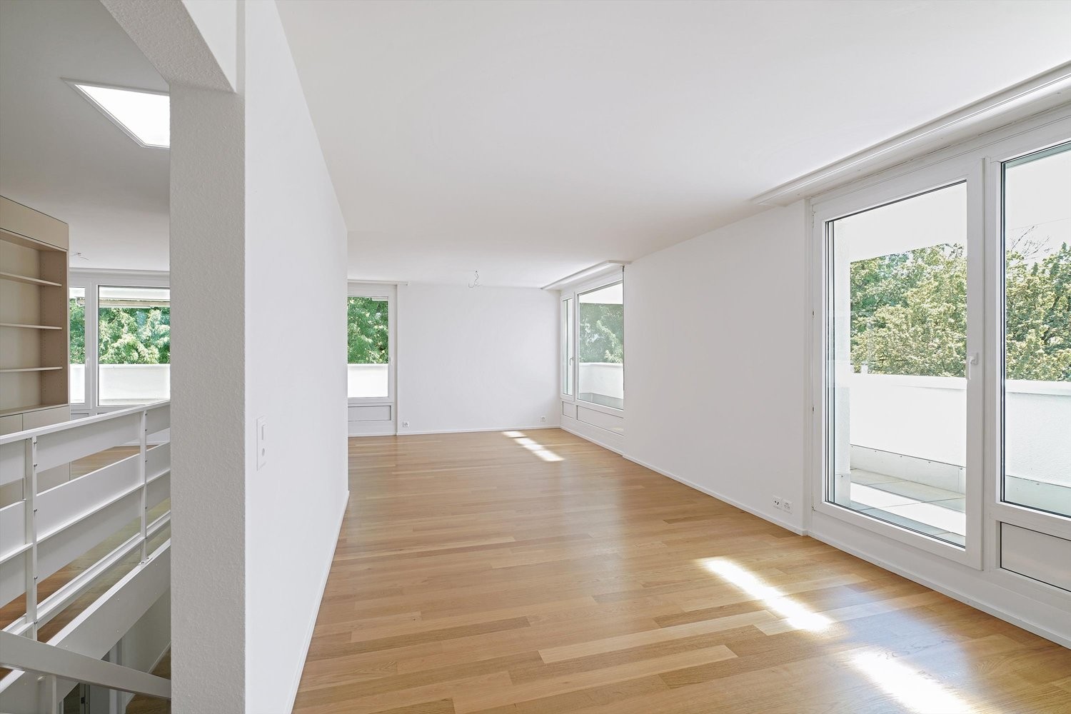6 rooms attic flat