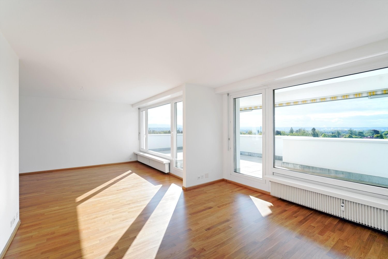6 rooms attic flat