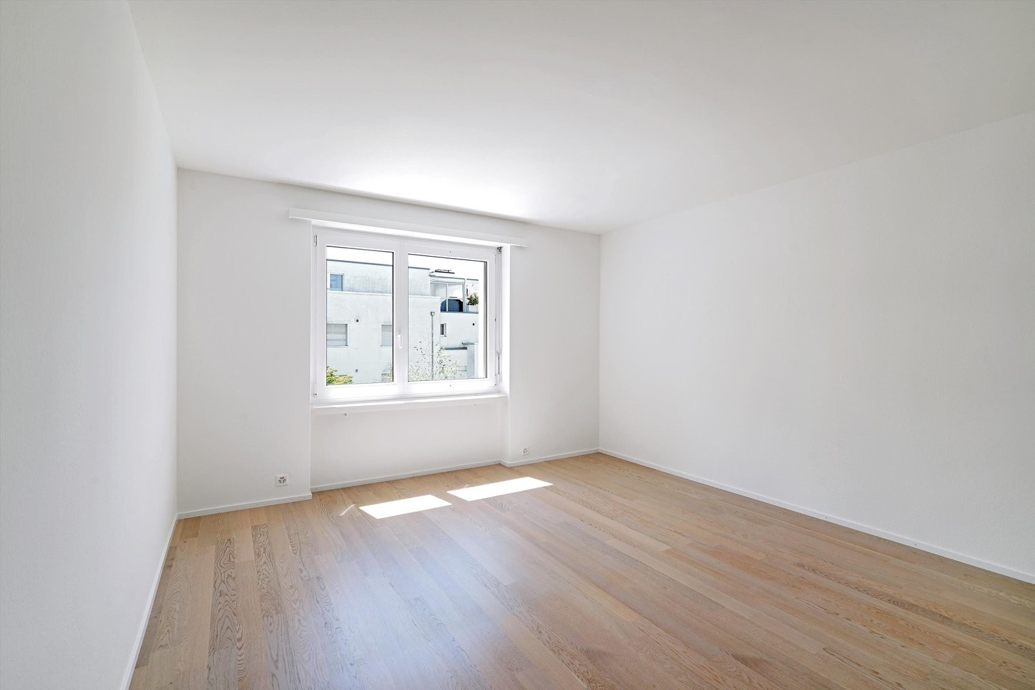 6 rooms attic flat