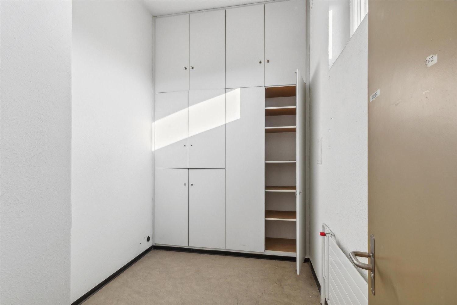 619m² commerciale