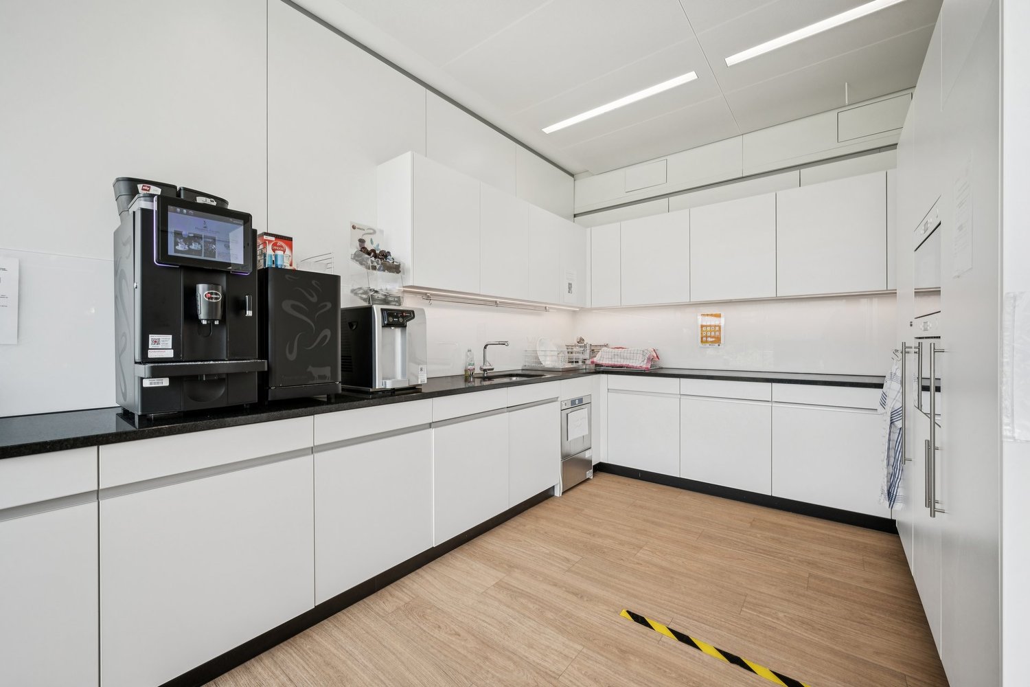 802m² bureau