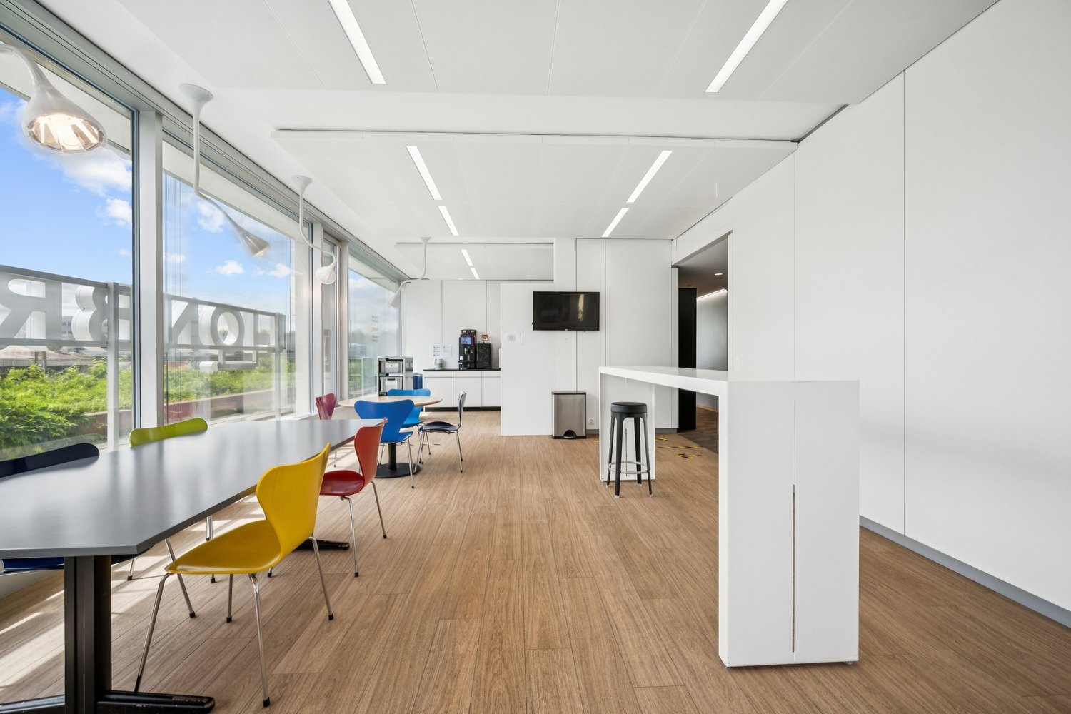 802m² bureau