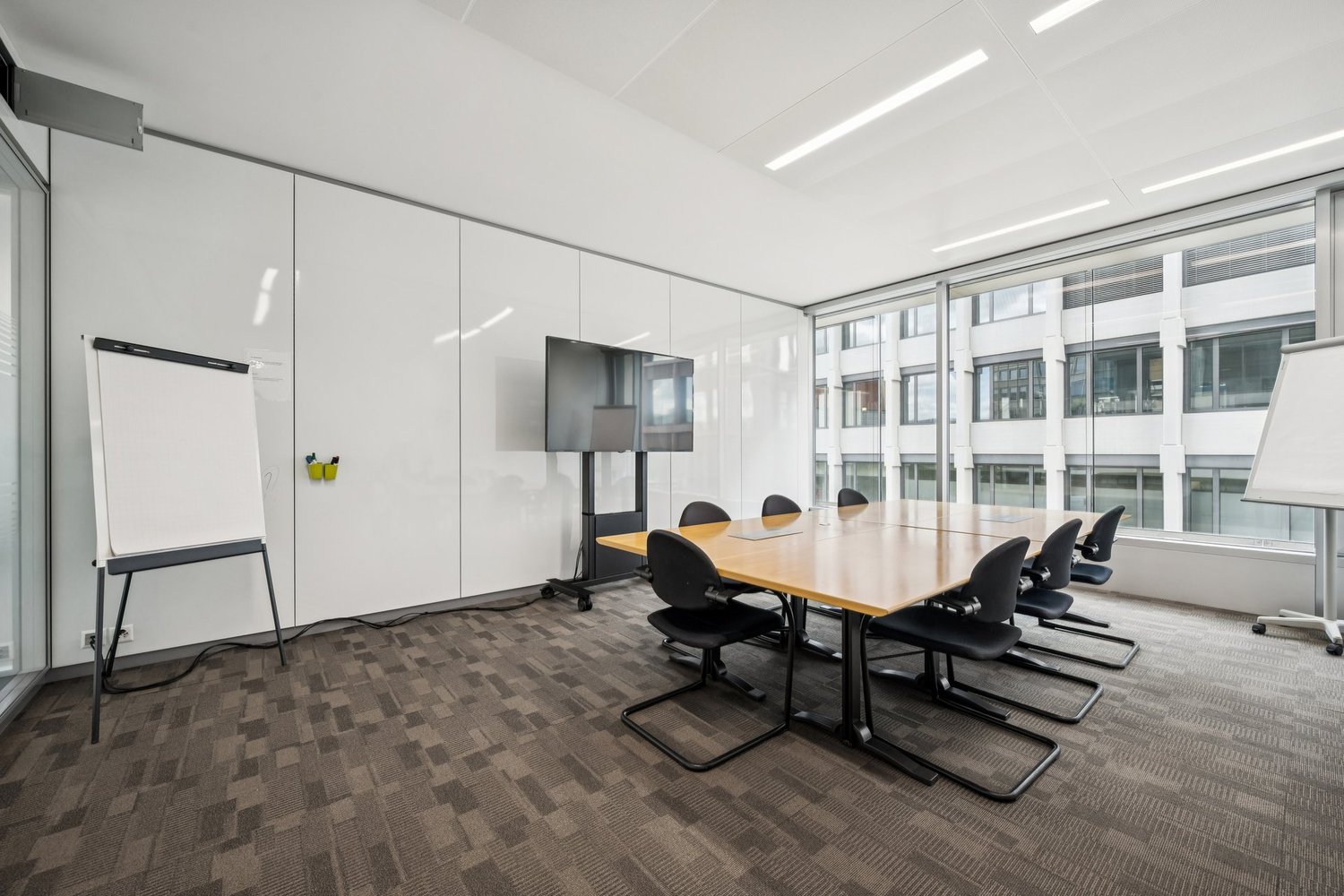 802m² bureau