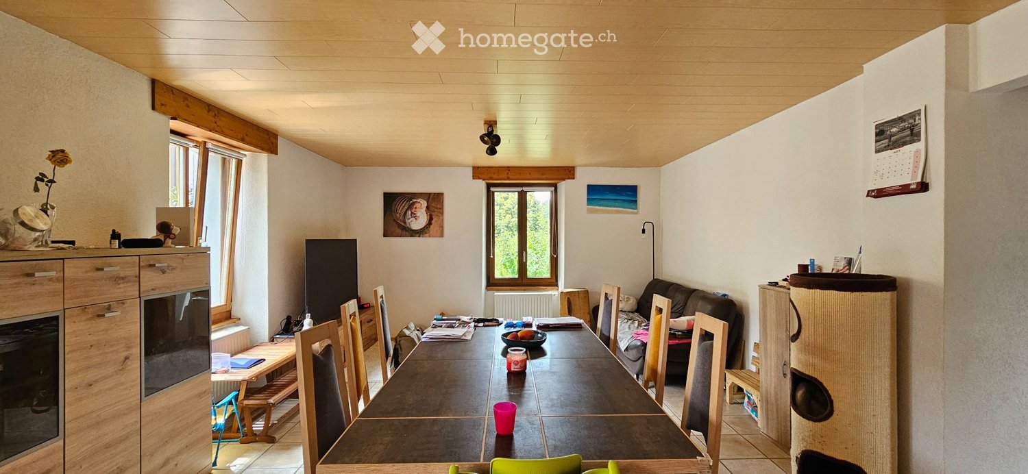 5 rooms apartment