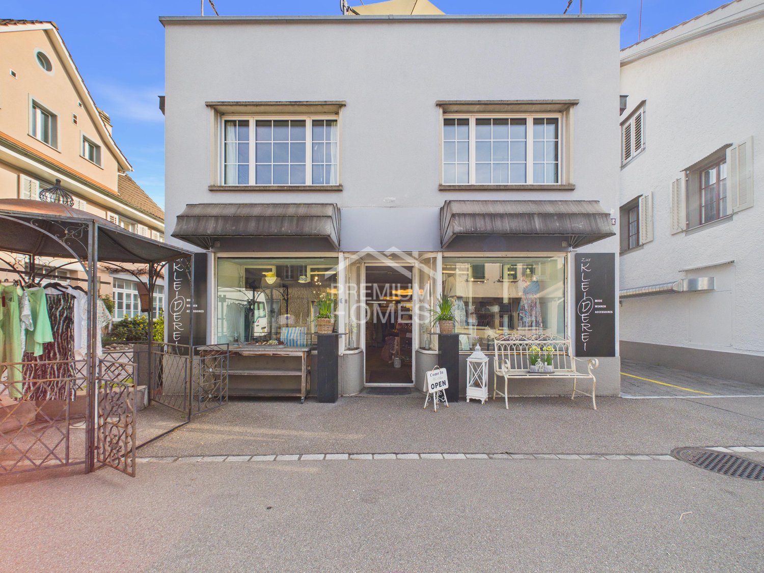 140m² commercial