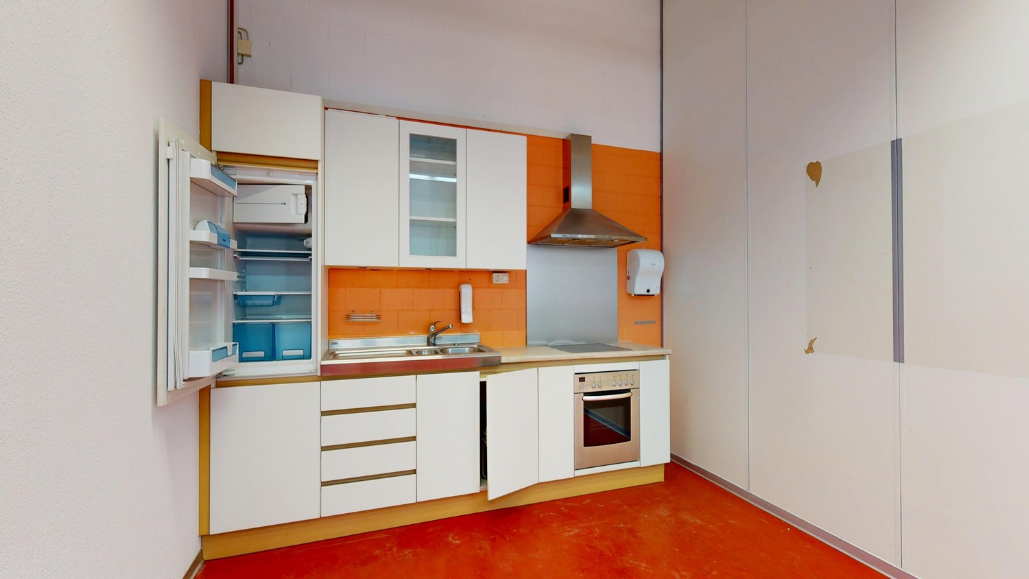 235m² commercial