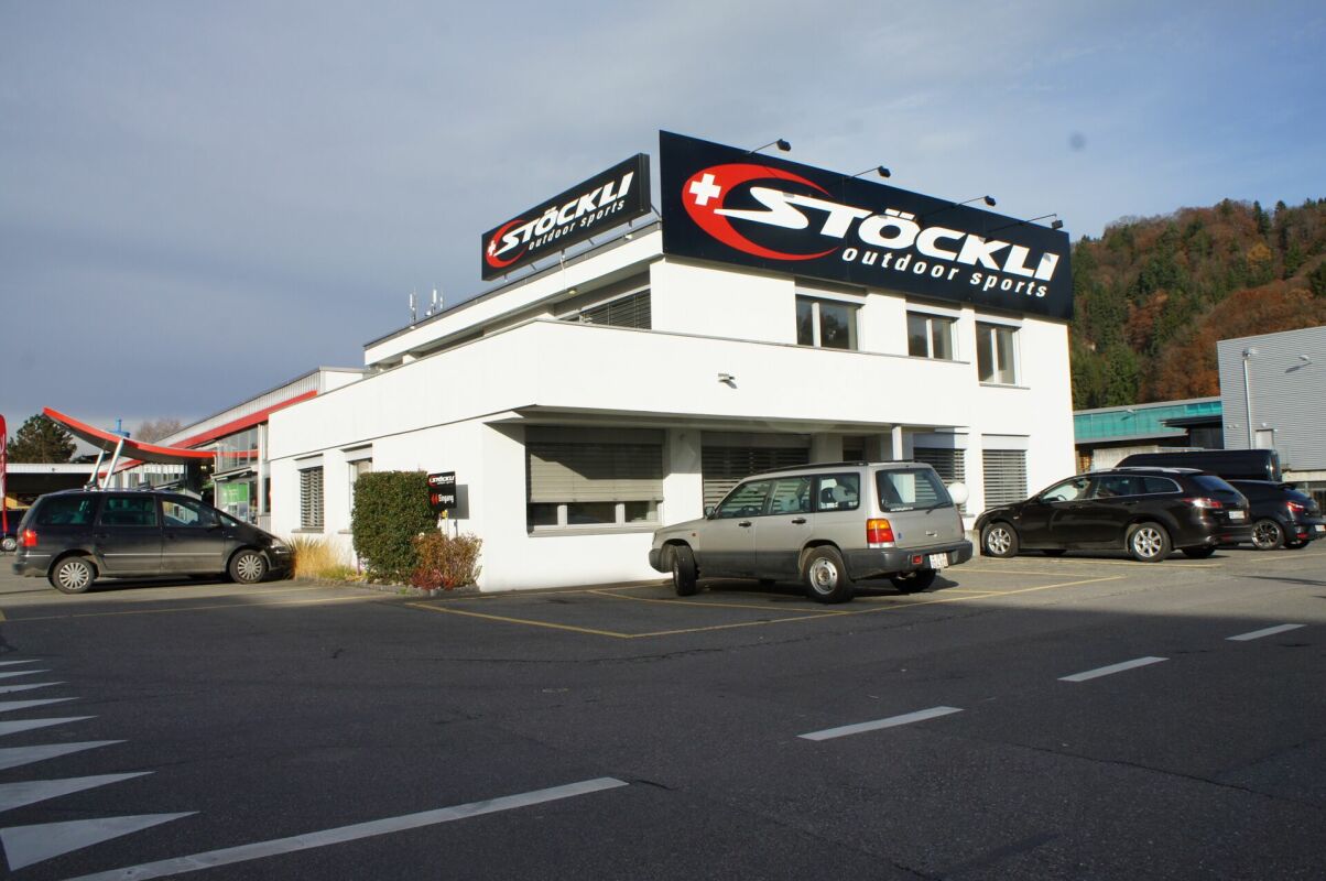 234m² commercial