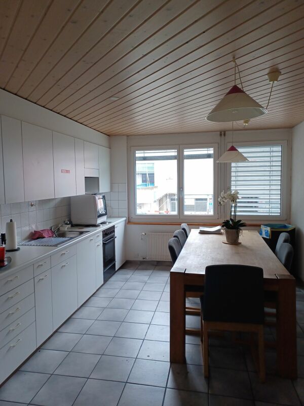 234m² commercial
