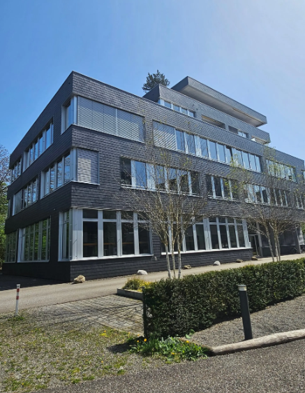 360m² commercial
