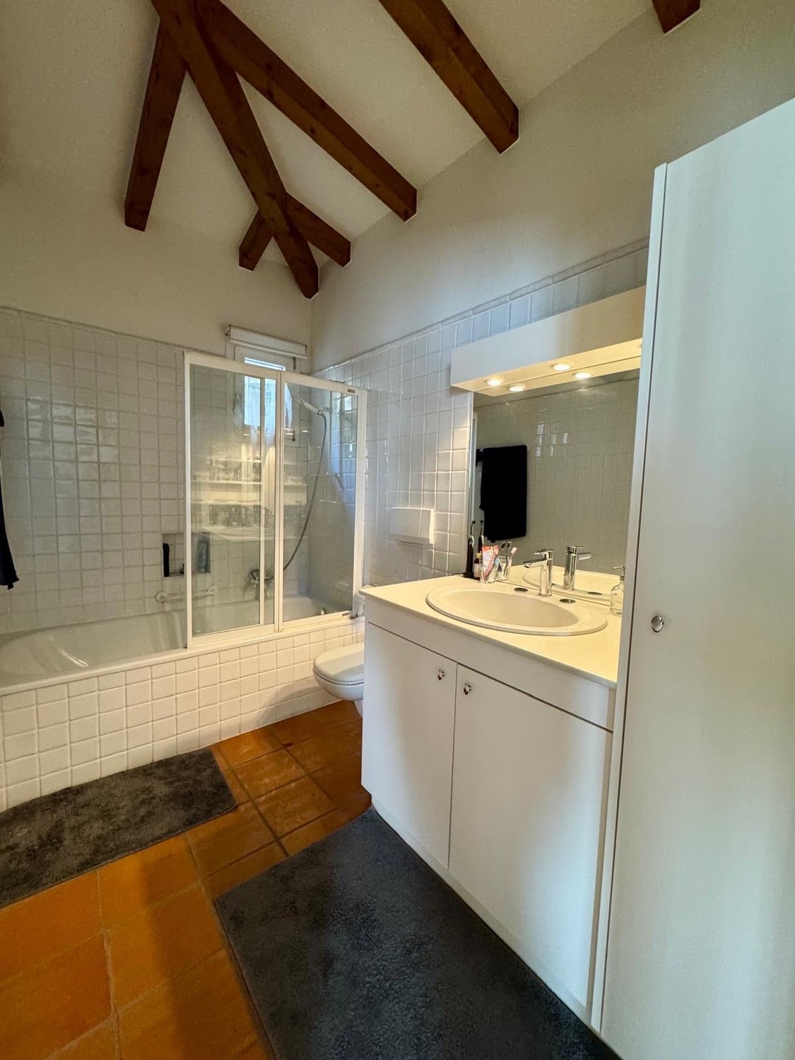 2 rooms single house