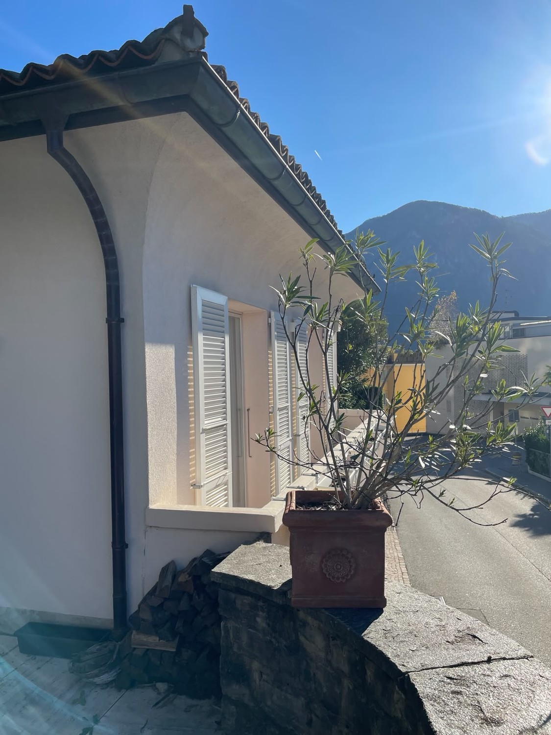 2 rooms single house