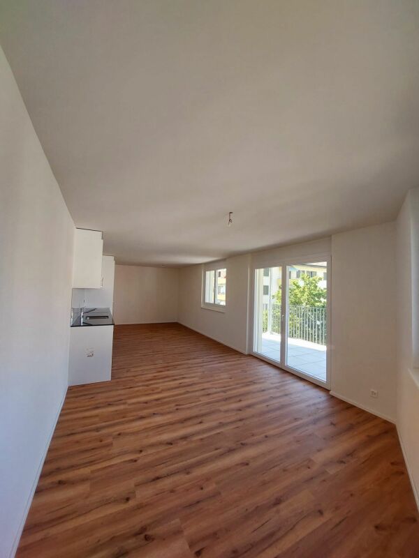 Appartement de 2.5 pièces élégant dans une construction neuve de 60 m² avec balcon ensoleillé 

Cet attractif appartement de 2.5 pièces dans une construction neuve avec environ 60 m² de surface habitable allie un design moderne à une haute qualité de vie. L'espace de vie et de repas ouvert offre bea