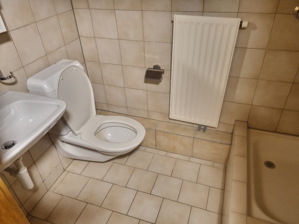 1 room single room