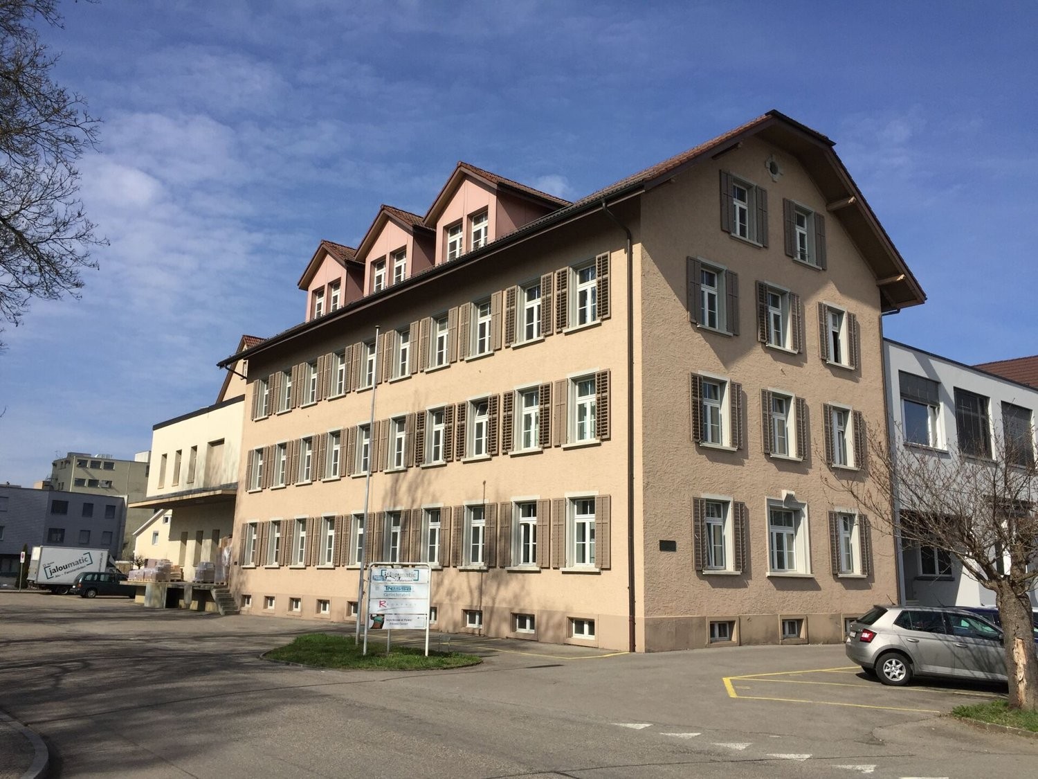 163m² locale hobby